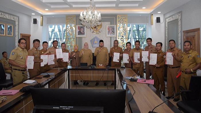 Camat dan Lurah di Kendari Sulawesi Tenggara Tanda Tangani Pakta Integritas Penanganan Sampah