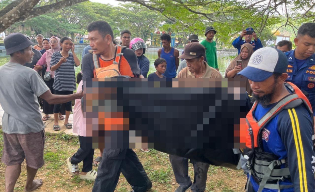 Detik-detik-Tim-SAR-gabungan-Temukan-Bocah-12-Tahun-Diduga-Terjatuh-ke-Kolam.jpg