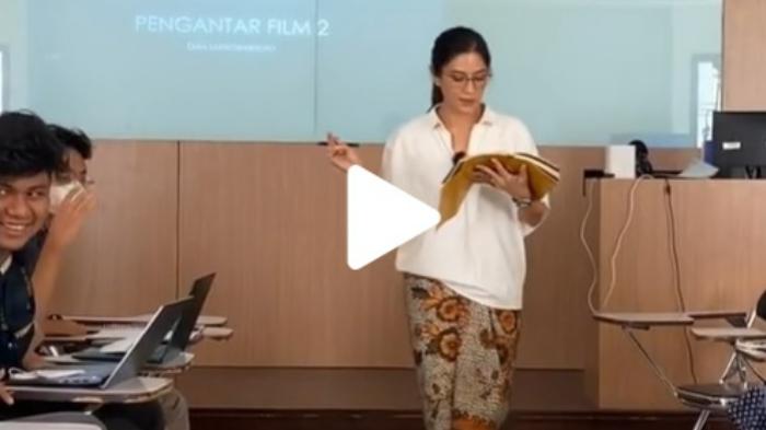 Dian Sastro Dosen Apa di Universitas Indonesia, Video TikTok dan Twitter Saat Ngajar Mahasiswa Viral