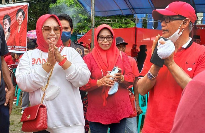 Diana-Massi-bersama-ketua-DPD-PDIP-Sultra-Lukman-Abunawas.jpg