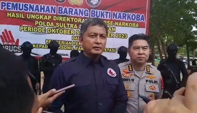 Direktur-Reserse-Narkoba-Polda-Sultra-Kombes-Pol-R-Bambang-Tjahjo-Bawono.jpg