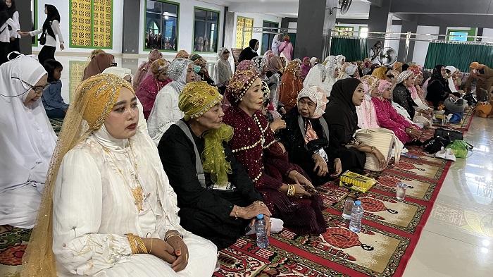Intip Gaya 147 Jemaah Haji Tiba di Masjid Agung Babussalam Unaaha Konawe Sulawesi Tenggara