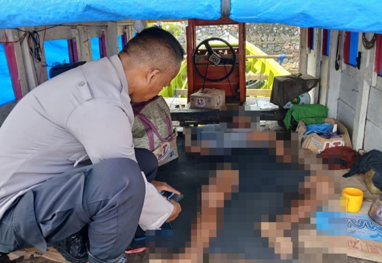 Jenazah-Pria-Lansia-Ditemukan-dalam-Kapal-Ikan-di-Pesisir-Pantai-Talia-Kendari.jpg