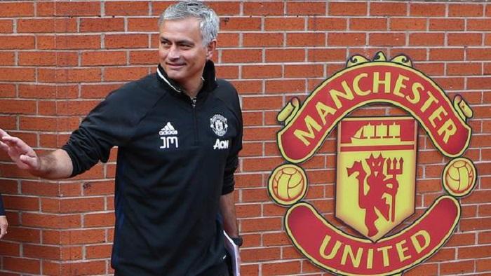 Jose-Mourinho-menginginkan-posisi-di-Manchester-United.jpg