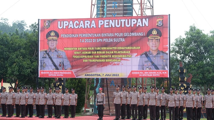 Kapolda-Sultra-Tutup-Diktukba-271-Anggota-Polri-Gelombang-I-di-SPN-Anggotoa-Konawe-Sulawesi-Tenggara.jpg