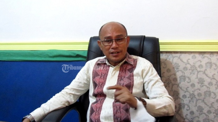 Kepala-Dinas-Dikbud-Kabupaten-Konawe-Dr-Suriyadi-Soal-Forum-Guru-Honorer.jpg