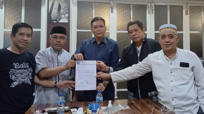 Ketua-PAN-Sultra-Abdurrahman-Shaleh-rekomendasi-calon-Wakil-Bupati-Kolaka-Timur.jpg