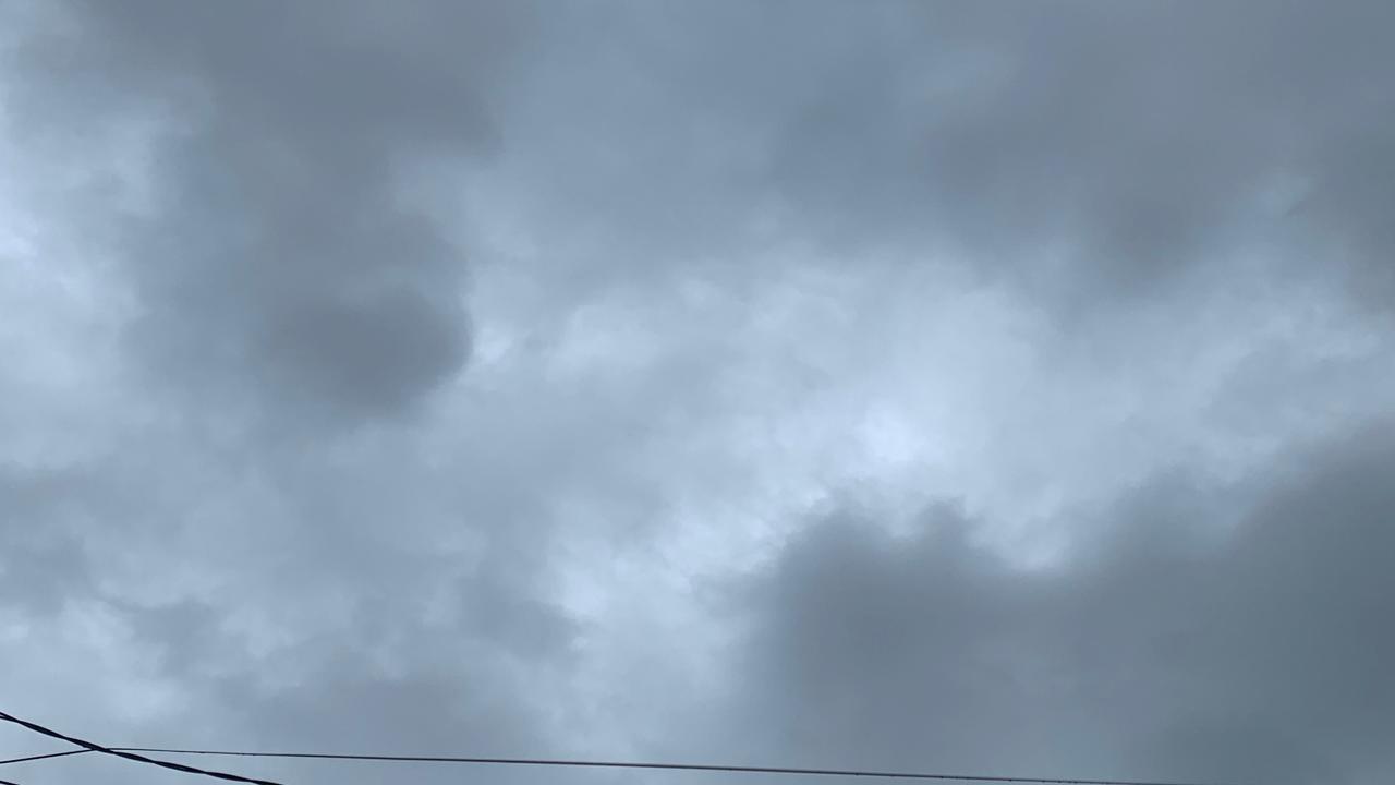 Langit-mendung-di-Kelurahan-Bukit-Wolio-Indah-Kecamatan-Wolio-Kota-Baubau-Sulawesi-Tenggara.jpg
