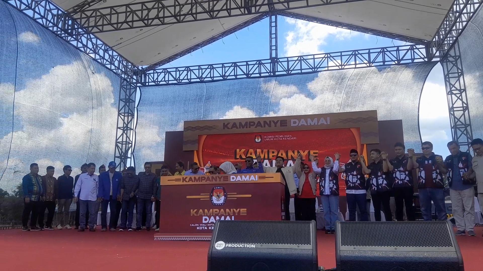 Lima-pasangan-calon-Wali-Kota-Kendari-mengikuti-deklarasi-kampanye-damai.jpg