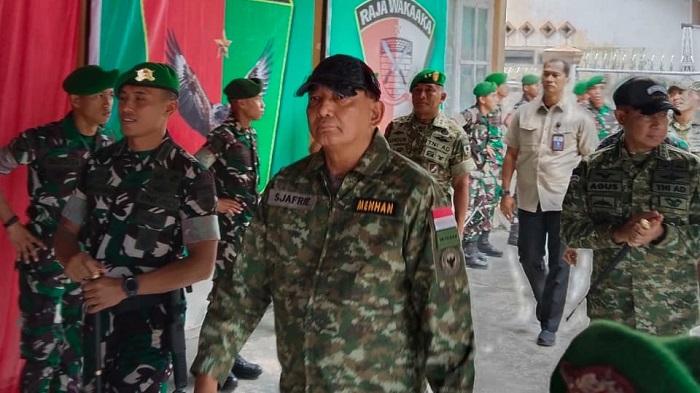 Menhan-Sjafrie-Kunjungan-ke-Baubau-Ingatkan-Prajurit-Batalyon-Raja-Wakaaka-Tak-Sakiti-Hati-Rakyat.jpg