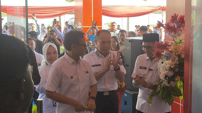 Menkes-Budi-Gunadi-Resmikan-Tower-3-RS-Benyamin-Guluh-Kolaka-Sulawesi-Tenggara-Sebut-10-RS-Terbaik.jpg
