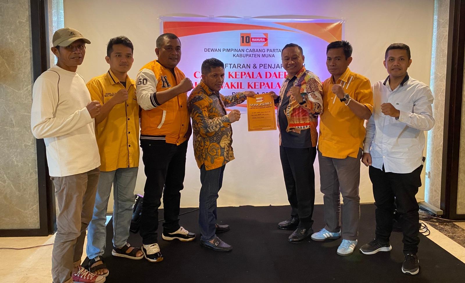 Partai-Hanura-Serahkan-Rekomendasi-Bakal-Calon-Kepala-Daerah-Kabupaten-Muna.jpg