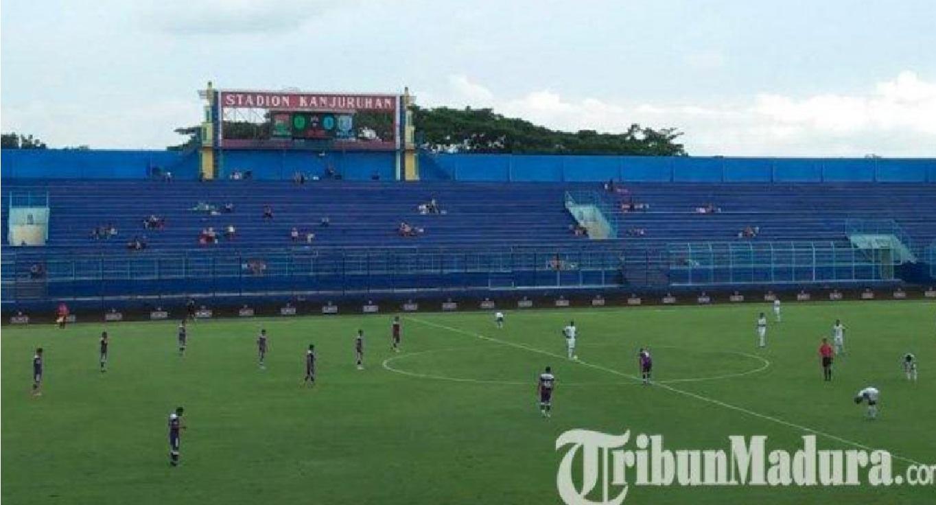 Penonton-di-Stadion-Kanjuruhan-Malang-sepi.jpg