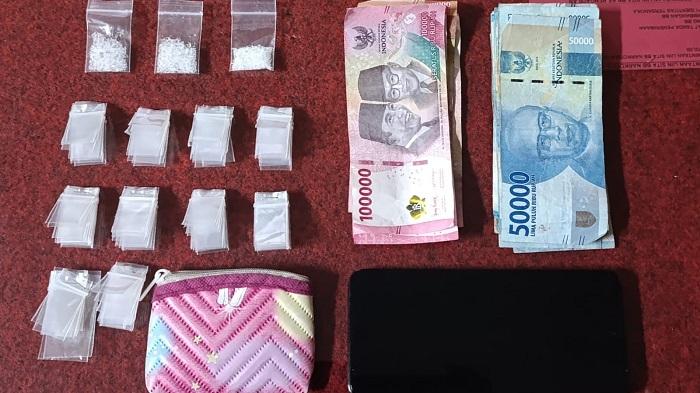 Petani-di-Kolaka-Utara-Sulawesi-Tenggara-Diamankan-Polisi-Usai-Kedapatan-Miliki-290-Gram-Sabu.jpg