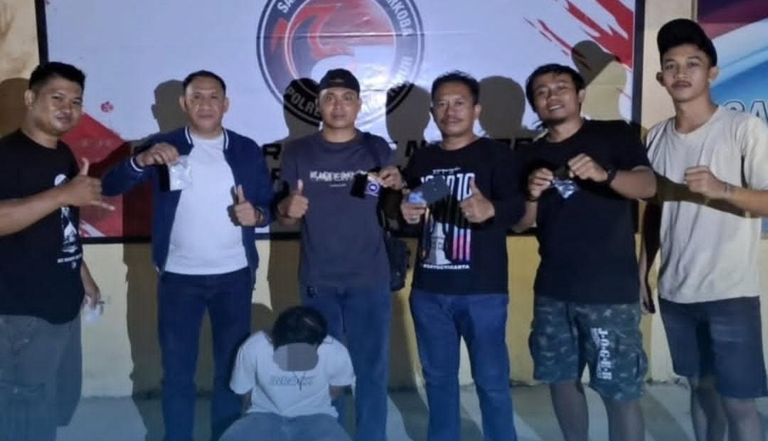 Polisi-Ciduk-Pengedar-Sabu-di-Tababu-Kolaka-Timur-Amankan-3154-Gram-Kristal-Bening.jpg