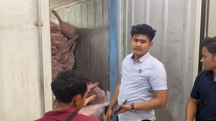 Polisi-Selidiki-Penyegelan-Gudang-Daging-di-Puuwatu-Kendari-Sulawesi-Tenggara-Ini-Temuannya.jpg