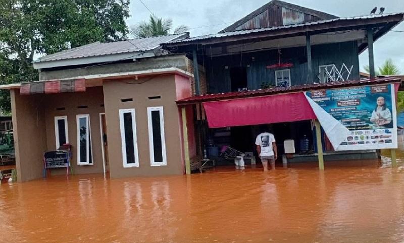 Potret-banjir-di-Desa-Pelambua-Kecamatan-Pomalaa-Kabupaten-Kolaka.jpg