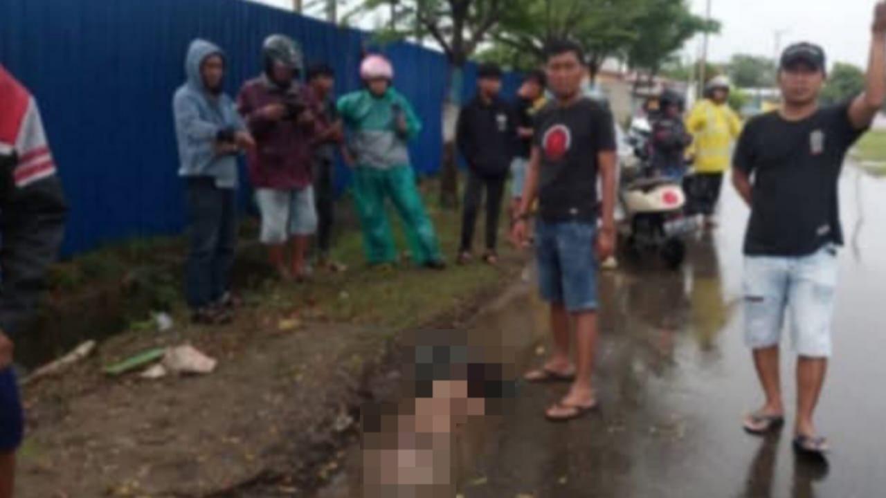 BREAKING NEWS Pria Tanpa Identitas Ditemukan Tewas di Pinggir Jalan Tahoa Kolaka Sulawesi Tenggara