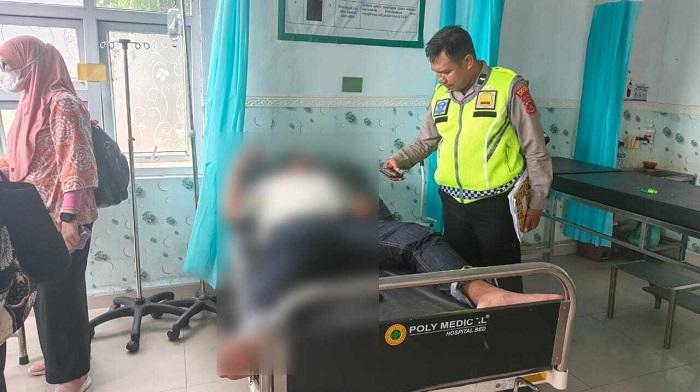 Remaja 17 Tahun Luka-luka Usai Tabrak Mobil Pikap di Konawe Sulawesi Tenggara, Motor Ringsek