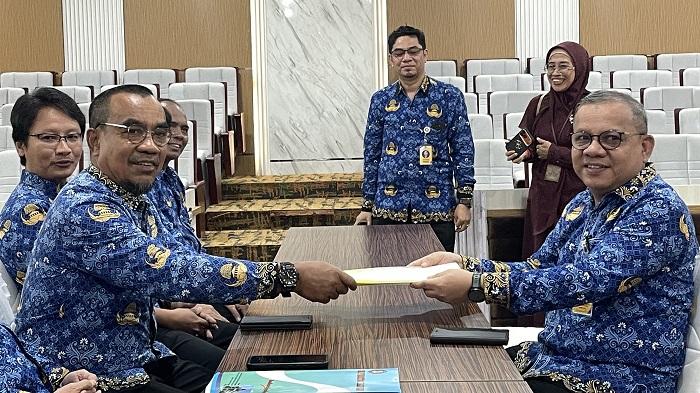 Sebelumnya-Kalah-1-Suara-dari-Rektor-Terpilih-Prof-Takdir-Saili-Optimis-Menang-Pilrek-UHO-Kendari.jpg