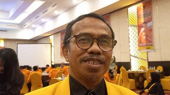 Sekretaris-DPD-Golkar-Sultra-Muhammad-Basri-Soal-Target-Pemilu-2024.jpg