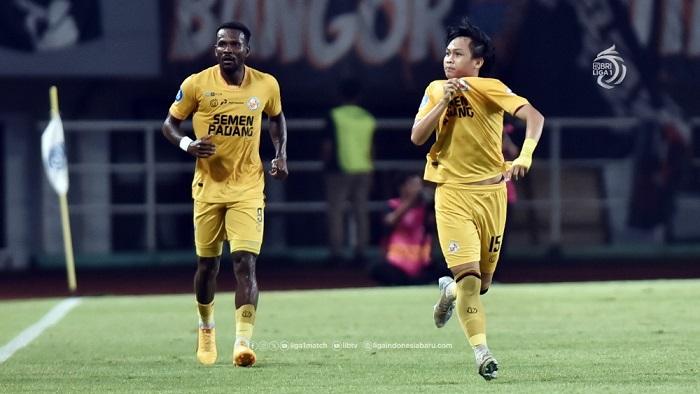 Semen-Padang-FC-berhasil-bertahan-di-Liga-1-klasemen-degradasi.jpg