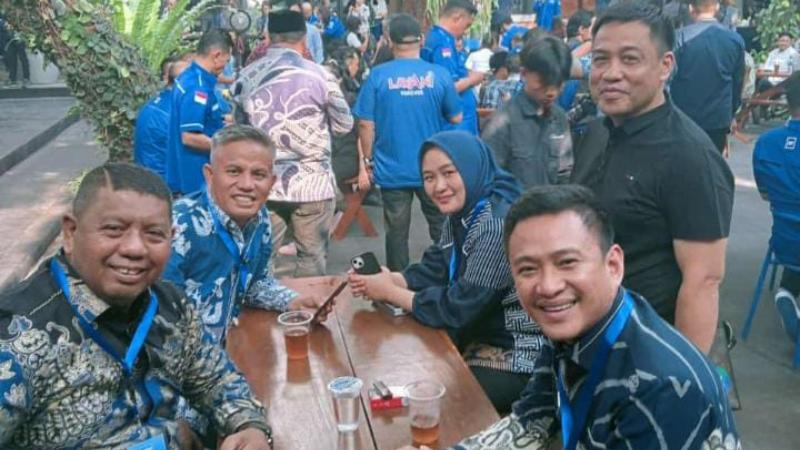 Sitya-Giona-Nur-Alam-dan-Subhan-bareng-Muh-Radhan-Al-Gindo-Nur-Alam-dan-Rasyid-di-Demokrat.jpg