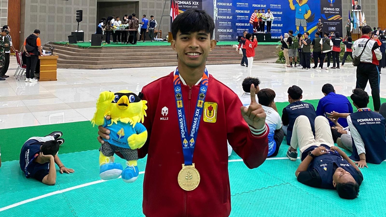 Sosok Yasir, Mahasiswa UHO Kendari Raih Medali Emas Pencak Silat di Pomnas 2025 Jawa Tengah