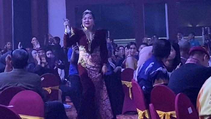 Vicky-Shu-Meriahkan-Malam-Grand-Final-Pemilihan-Duta-Wisata-Indonesia-2023-di-Sulawesi-Tenggara.jpg