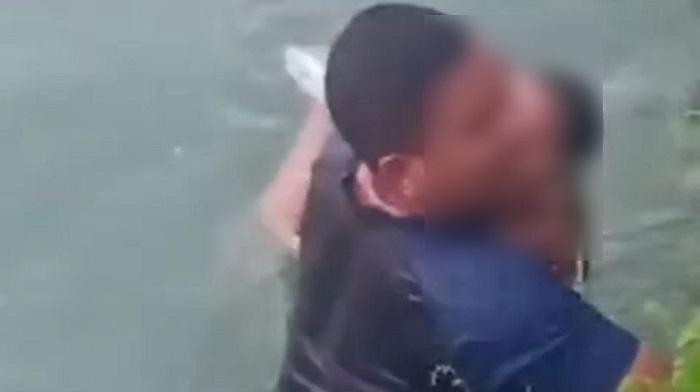 Video-Viral-Bocah-Nyaris-Tenggelam-di-Sungai-Baubau-Sulawesi-Tenggara-Berhasil-Diselamatkan-Warga.jpg