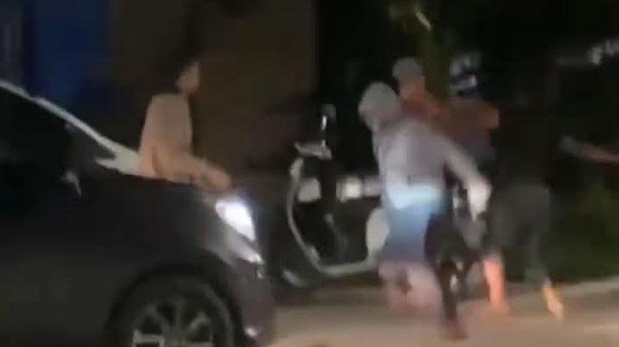 Viral-aksi-pengeroyokan-kepala-desa-di-Kabupaten-Kolaka-Provinsi-Sulawesi-Tenggara-Sultra.jpg