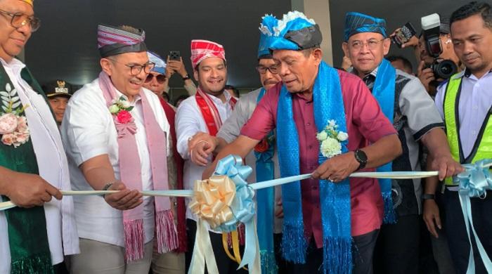 Wagub Sulawesi Tenggara Launching Penerbangan Perdana Super Air Jet di Bandara Betoambari Baubau