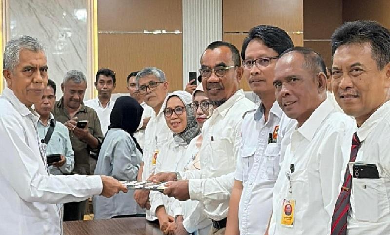 Wakil-Rektor-Bidang-Akademik-Prof-La-Ode-Santiaji-Bande-maju-calon-rektor-UHO-Kendari.jpg