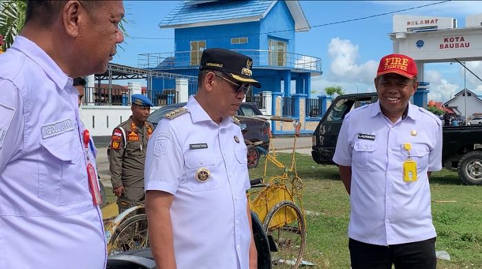 Wali Kota Baubau Yusran Fahim Pantau Langsung Proses Penataan Kembali Kawasan Pantai Kamali