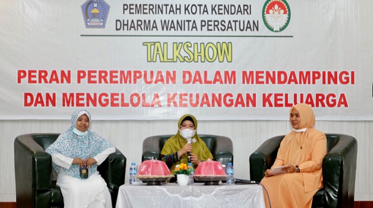 dharma-wanita-persatuan-kota-kendari-talkshow.jpg