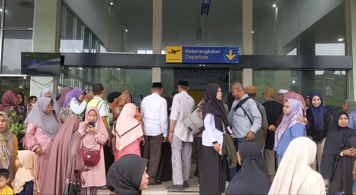 jamaah-haji-asal-Kota-Baubau-Makassar.jpg
