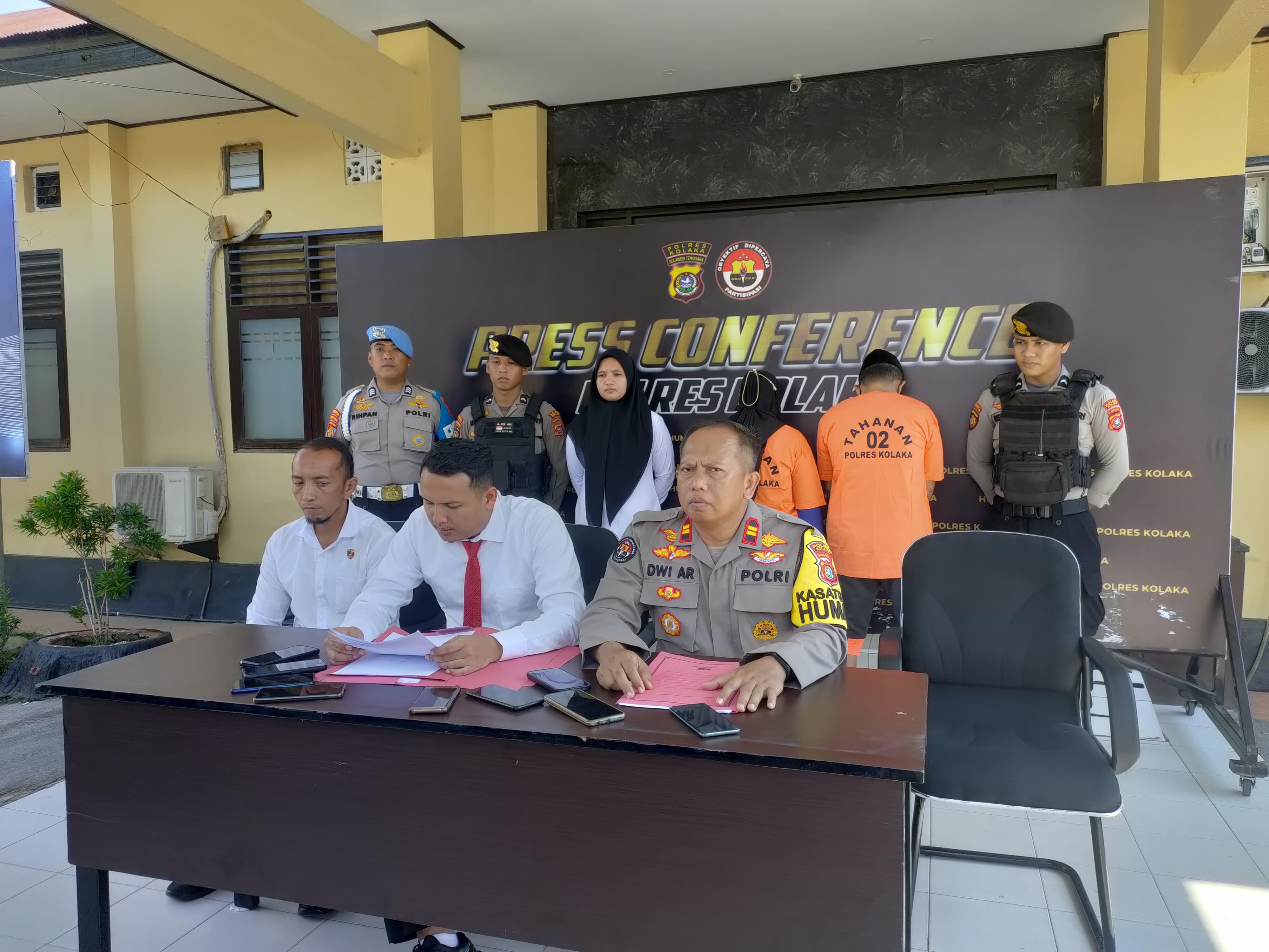 kepsek-dan-bendahara-SMKN-1-Kolaka-ditangkap.jpg