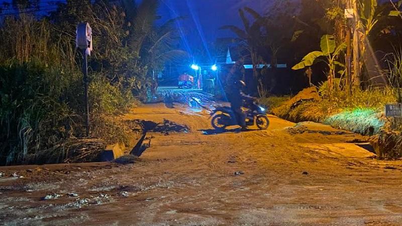 kondisi-jalan-tunggala-dalam-pasca-banjir-di-kendari.jpg