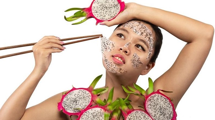obati-jerawat-hingga-sehatkan-kulit-simak-manfaat-dan-cara-mudah-pembuatan-masker-wajah-buah-naga.jpg