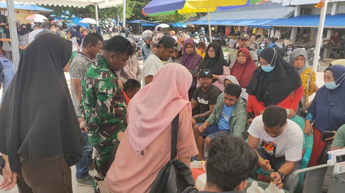 pasar-minyak-goreng-curah-di-Pasar-Wameo-Baubau.jpg