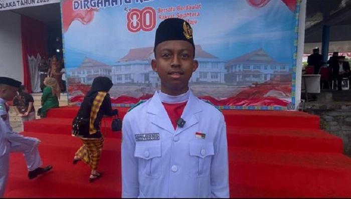 pasukan-pengibar-bendera-merah-putih-HUT-RI-ke-80-di-Kabupaten-Kolaka.jpg