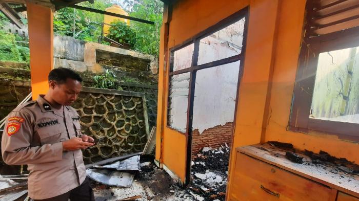 penyebab-kebakaran-SDN-16-Kendari-Sulawesi-Tenggara-taksiran-kerugian-sekolah-terbakar.jpg