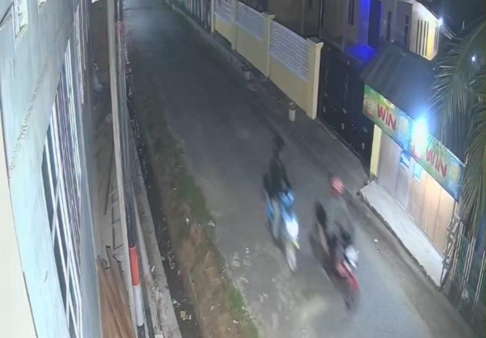 rekaman-CCTV-pelaku-pencurian-bawa-kabur-motor-milik-warga-Desa-Bandaeha-Molawe-Konawe-Utara.jpg