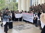 20-Tahun-Mengabdi-Honorer-di-Konawe-Desak-Kepastian-Status-PPPK-Paruh-Waktu-Kata-Pemda-dan-DPRD.jpg