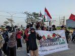 BREAKING-NEWS-Massa-Aksi-Bela-Rakyat-Palestina-Kembali-Kepung-McDonalds-Kendari-Sulawesi-Tenggara.jpg