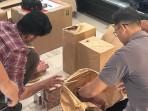 Bea-Cukai-Cegat-Truk-Muat-688-Ribu-Rokok-Ilegal-di-Pelabuhan-Bungkutoko-Kendari-Sulawesi-Tenggara.jpg