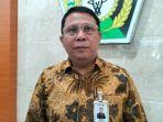 Direktur-Utama-Bank-Sultra-Abdul-Latif-serahkan-laporan-keuangan-2023.jpg