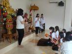 Ibadah-Umat-Buddha-Peringati-Waisak-2022-di-Vihara-Ratana-Dipa-Kendari-Toleransi-Hidup-Berdampingan.jpg