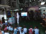 KRI-AHP-355-kepada-siswa-siswi-TK-Angkasa-Lanud-Haluoleo-Kendari.jpg