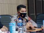 Kabid-Humas-Polda-Sultra-Kombes-Pol-Ferry-Walintukan-Ungkap-Penyebab-Bentrok-di-Kendari.jpg